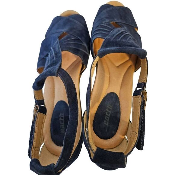Earth womens blue suede wedge open toe sandals. Size 12. - Picture 4 of 5